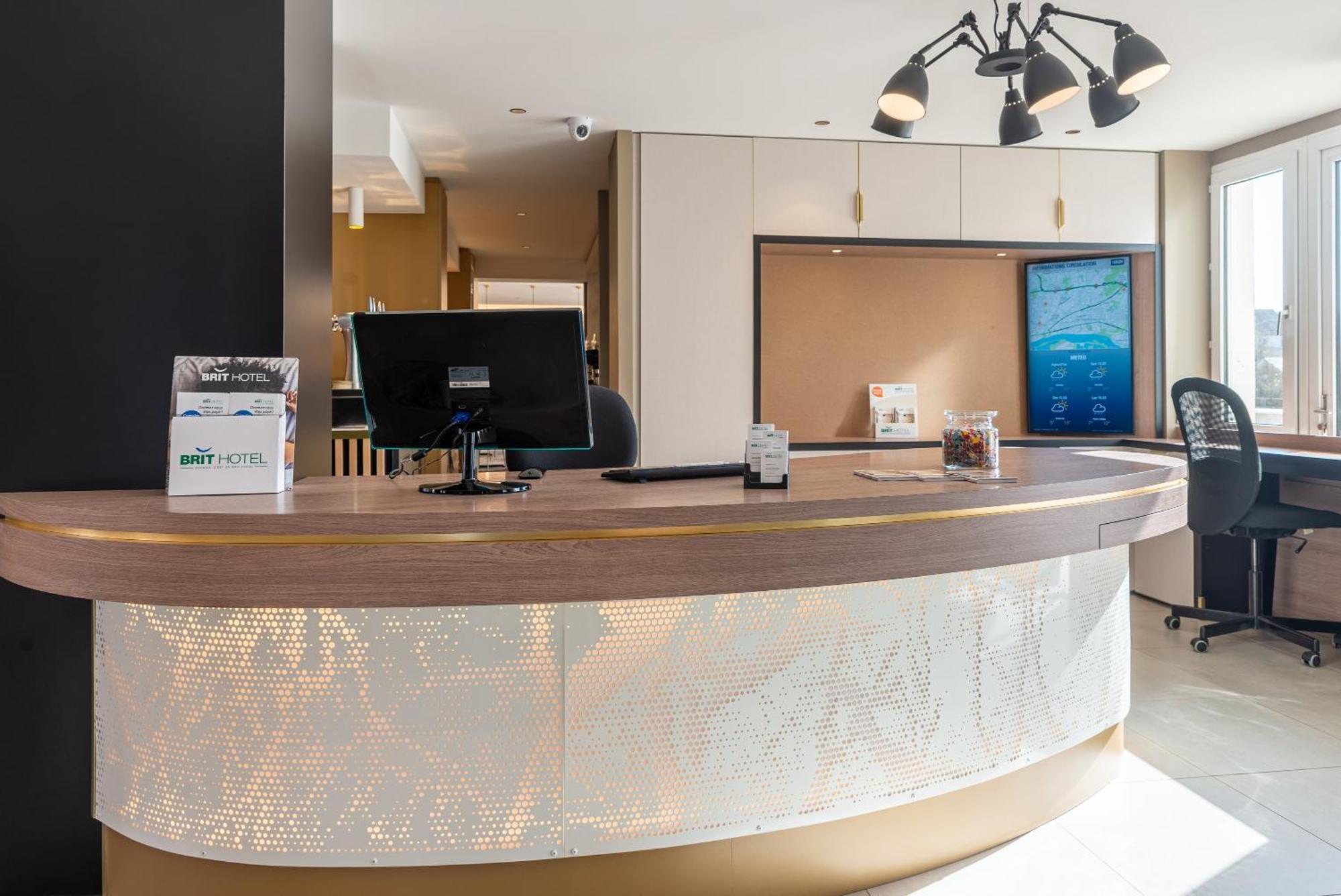 Brit Hotel Orleans St Jean De Braye - L'Antares Сен-Жан-де-Бре Екстер'єр фото